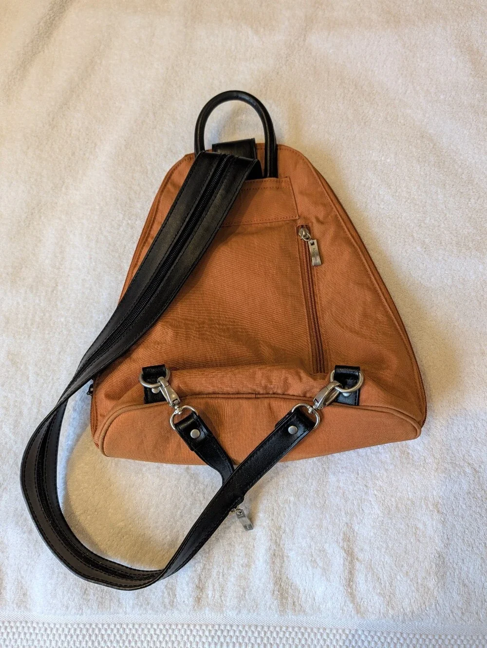 Baggallini Convertible Sling Backpack Rust Orange Nylon Wallet Organizer Travel